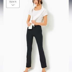 Lilly Pulitzer Carpe Vita Flare Legging Onyx